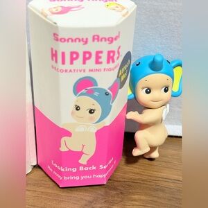 Sonny Angel Hippers Looking Back Series - Elephant